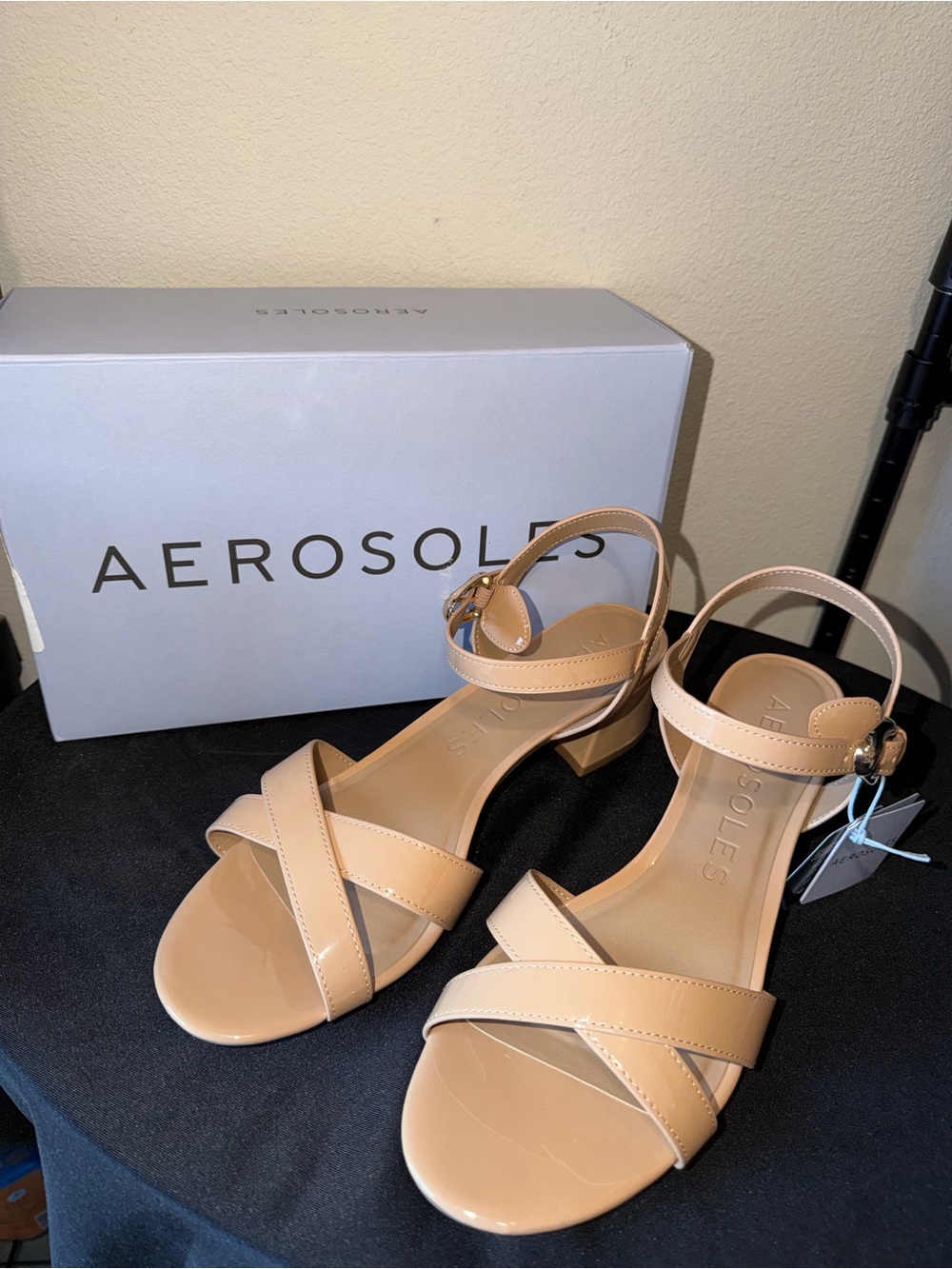 Aerosoles “Cinzia” Beige Crisscross Block Heel Sandals